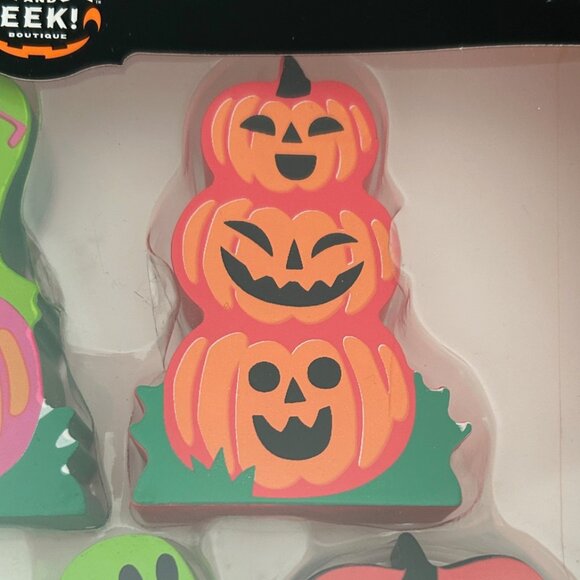 Wood Pumpkins Mini Mantle Halloween Decorative Figurine Set - Hyde & EEK! - Picture 2 of 10